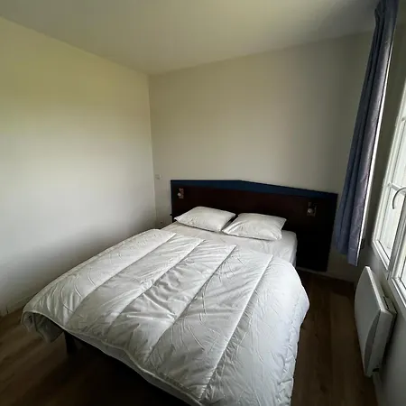 T2 Avec Wi-fi Et Piscine A 200m Des Thermes - Fr-1-541-151